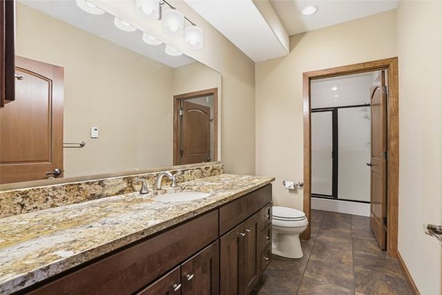 245 Auburn East Ln, Coralville, IA 52241