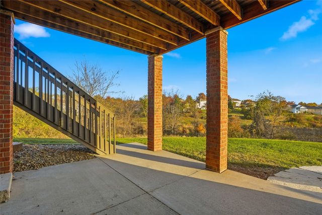 245 Auburn East Ln, Coralville, IA 52241