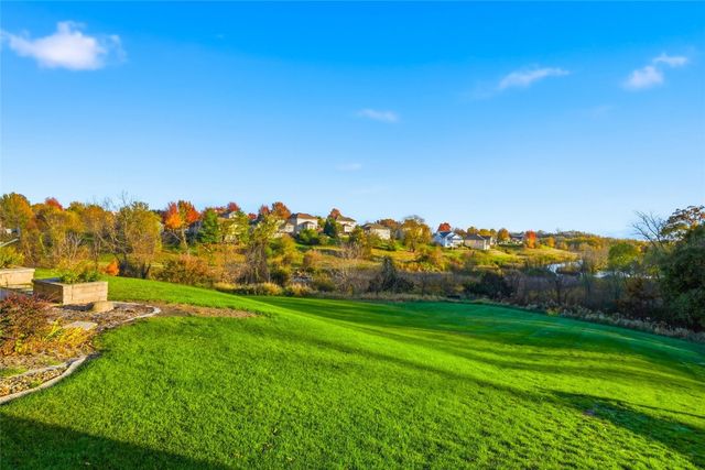 245 Auburn East Ln, Coralville, IA 52241