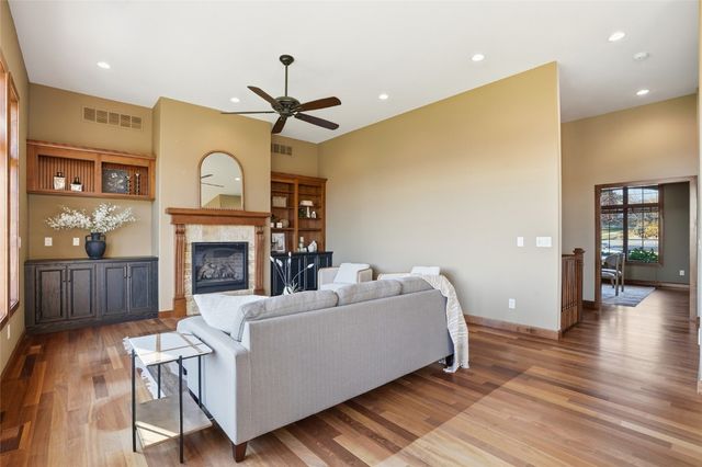 245 Auburn East Ln, Coralville, IA 52241