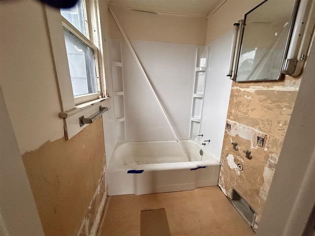 72 Rose Street, Battle Creek, MI 49017