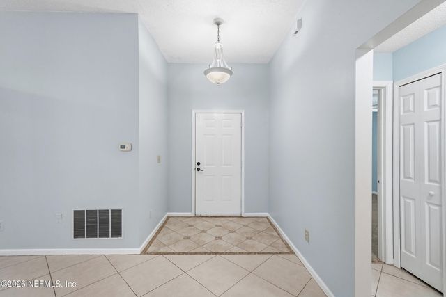 6849 RIDGEVIEW Avenue, Jacksonville, FL 32244