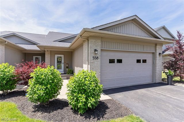 558 Bayshore Boulevard, Lake Milton, OH 44429