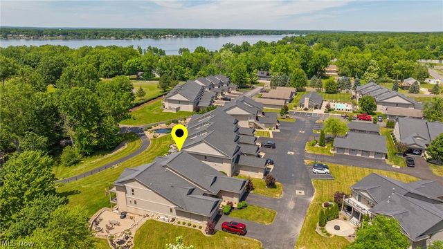 558 Bayshore Boulevard, Lake Milton, OH 44429