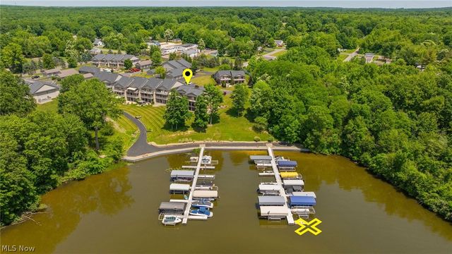 558 Bayshore Boulevard, Lake Milton, OH 44429