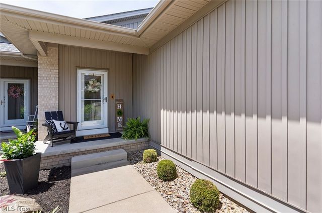 558 Bayshore Boulevard, Lake Milton, OH 44429