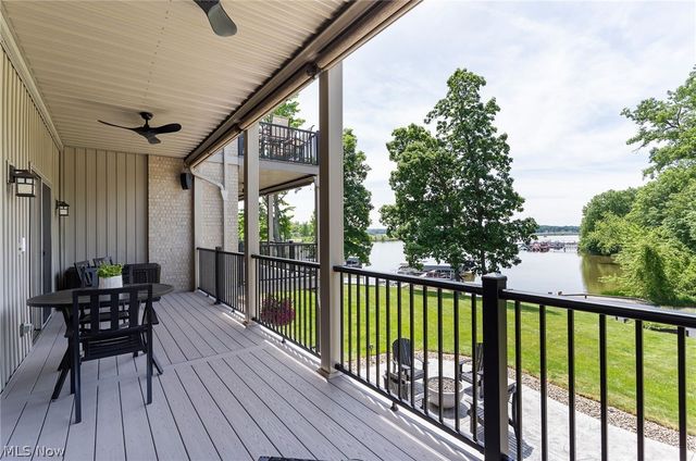 558 Bayshore Boulevard, Lake Milton, OH 44429