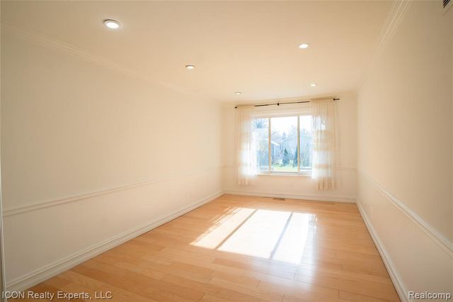 2238 Nadine Drive, Sterling Heights, MI 48310