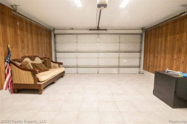 2238 Nadine Drive, Sterling Heights, MI 48310