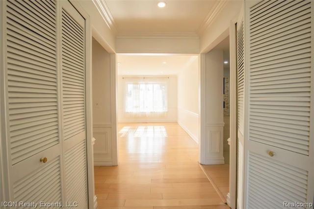 2238 Nadine Drive, Sterling Heights, MI 48310