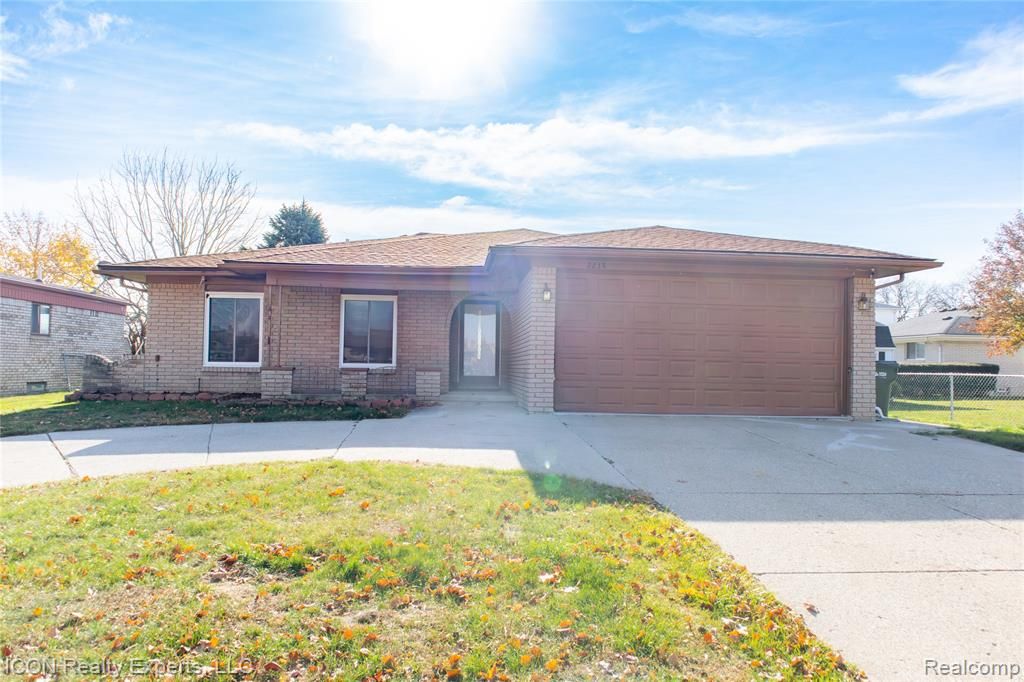 2238 Nadine Drive, Sterling Heights, MI 48310