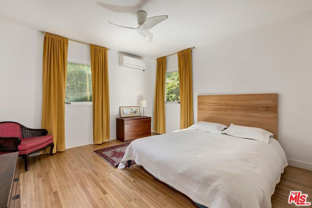 Image 19 of property listing at 4465 Don Miguel Drive, Los Angeles, CA 90008