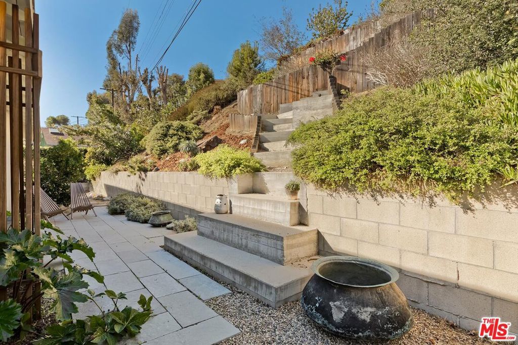 Image 30 of property listing at 4465 Don Miguel Drive, Los Angeles, CA 90008