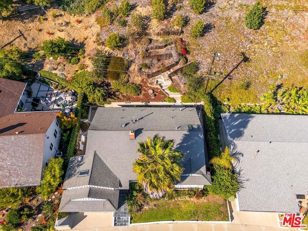 Image 35 of property listing at 4465 Don Miguel Drive, Los Angeles, CA 90008