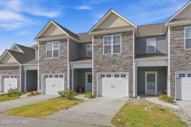 310 S Stingray Lane, Sneads Ferry, NC 28460