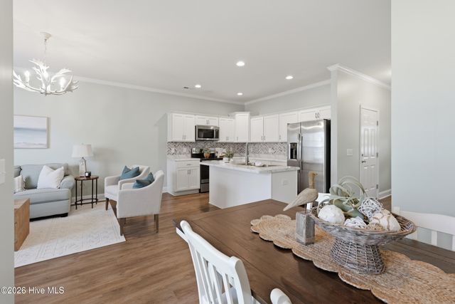 310 S Stingray Lane, Sneads Ferry, NC 28460
