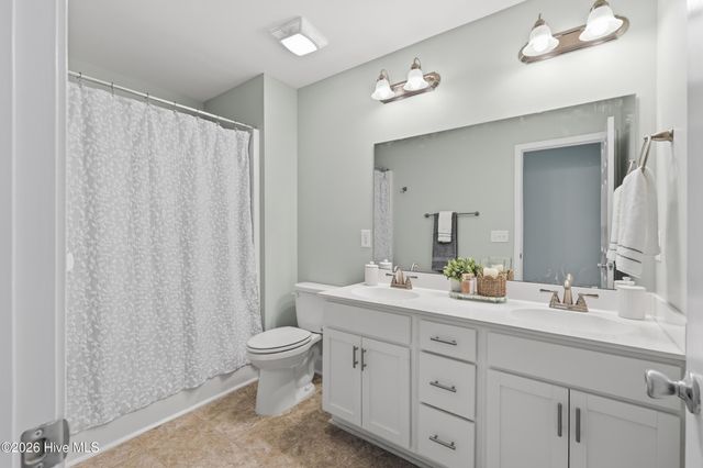 310 S Stingray Lane, Sneads Ferry, NC 28460