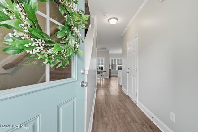 310 S Stingray Lane, Sneads Ferry, NC 28460