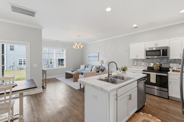 310 S Stingray Lane, Sneads Ferry, NC 28460