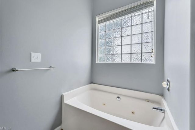 908 Andrews Xing, Smithfield, VA 23430