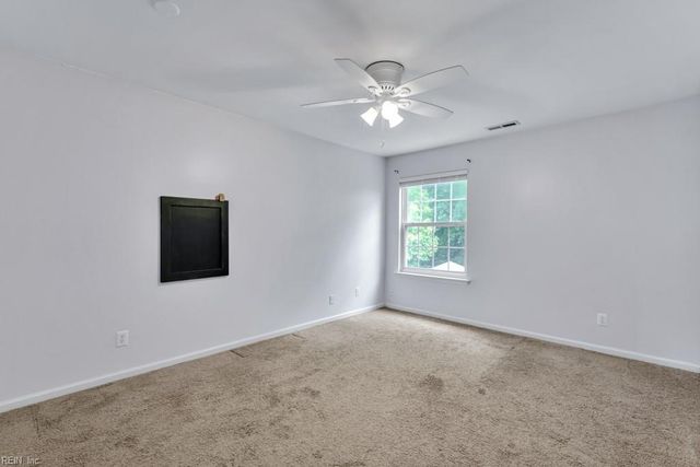 908 Andrews Xing, Smithfield, VA 23430