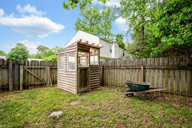 908 Andrews Xing, Smithfield, VA 23430