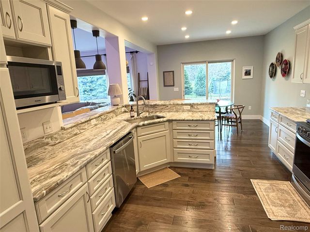 3510 Textile Road, Lodi Township, MI 48176