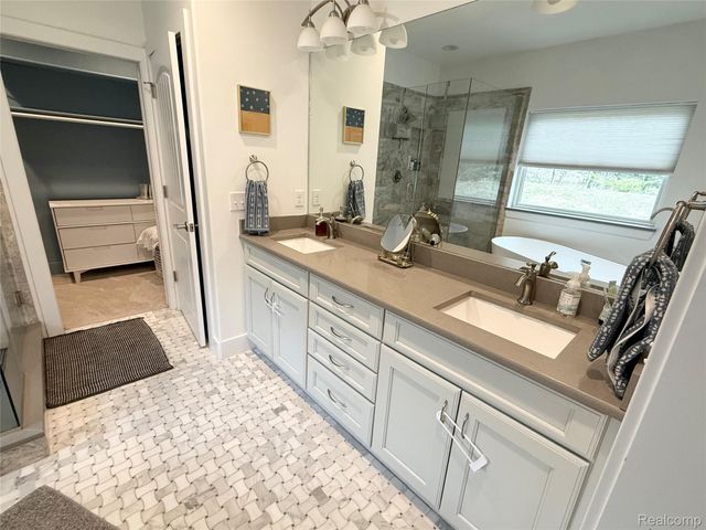 3510 Textile Road, Lodi Township, MI 48176