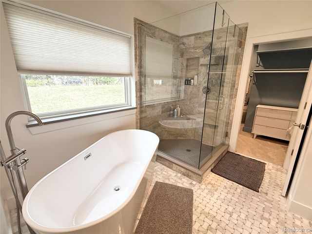 3510 Textile Road, Lodi Township, MI 48176