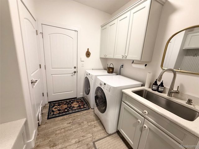 3510 Textile Road, Lodi Township, MI 48176