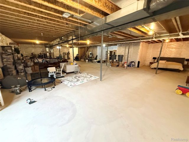 3510 Textile Road, Lodi Township, MI 48176