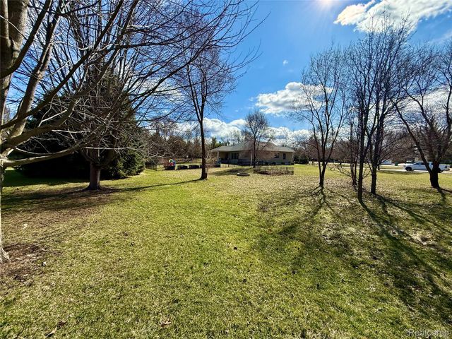 3510 Textile Road, Lodi Township, MI 48176