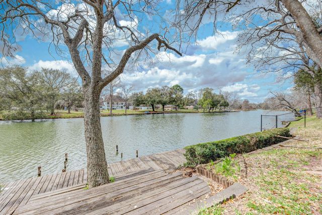 4611 Diamond Springs Drive, Missouri City, TX 77459