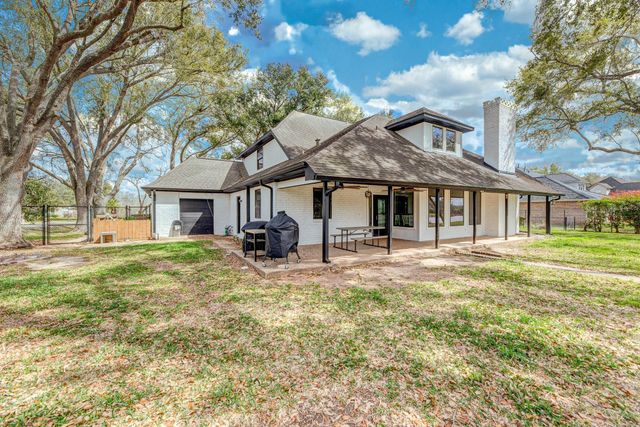 4611 Diamond Springs Drive, Missouri City, TX 77459