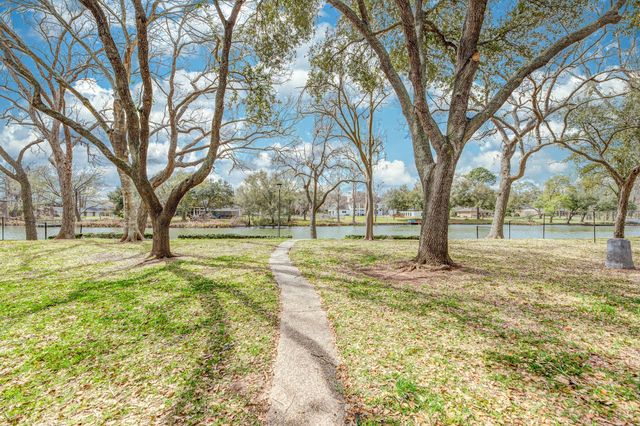 4611 Diamond Springs Drive, Missouri City, TX 77459