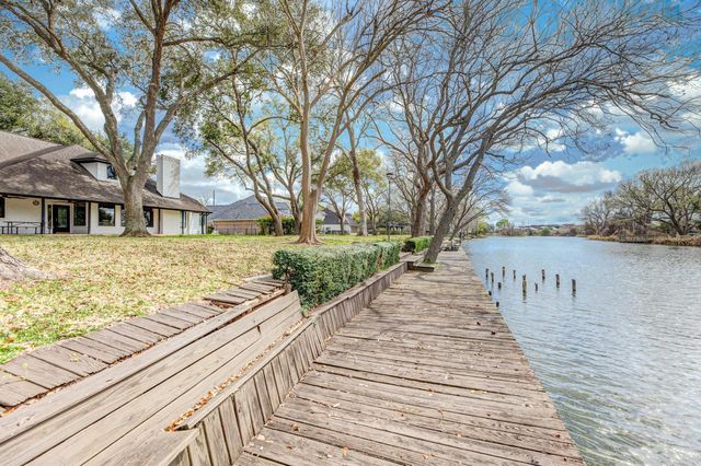 4611 Diamond Springs Drive, Missouri City, TX 77459