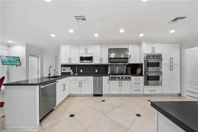 16221 Elisa, Encino, CA 91436