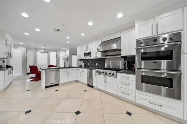 16221 Elisa, Encino, CA 91436