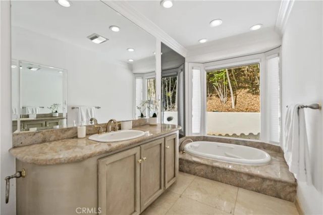 16221 Elisa, Encino, CA 91436