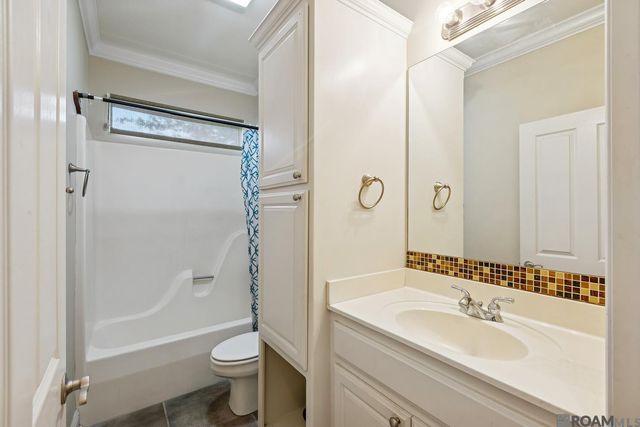 5491 Green Park Dr, Gonzales, LA 70737