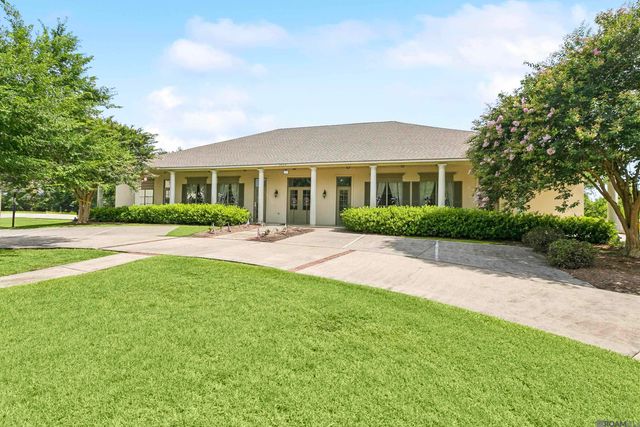 5491 Green Park Dr, Gonzales, LA 70737