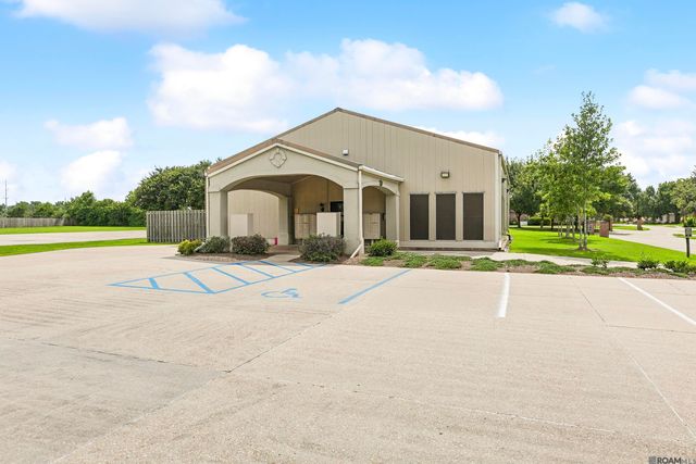 5491 Green Park Dr, Gonzales, LA 70737