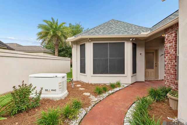 5491 Green Park Dr, Gonzales, LA 70737