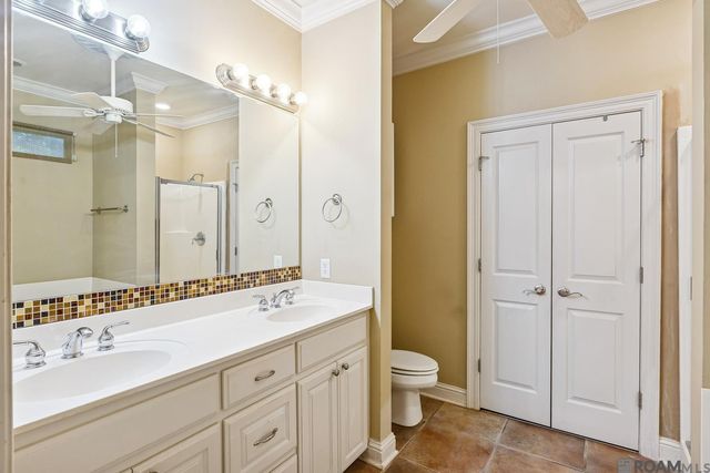 5491 Green Park Dr, Gonzales, LA 70737
