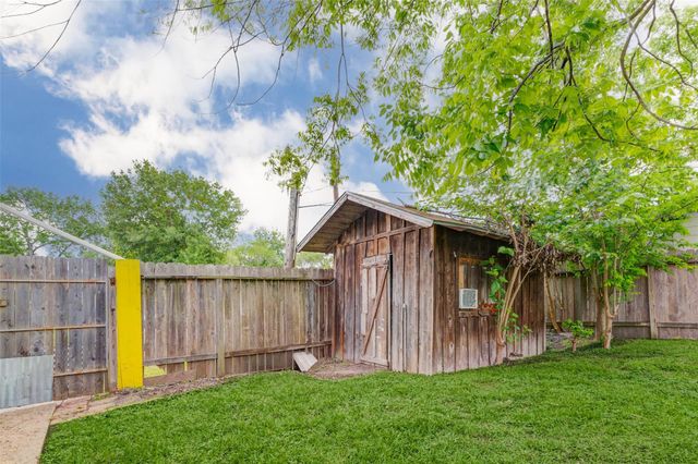 411 Burke, Pasadena, TX 77506