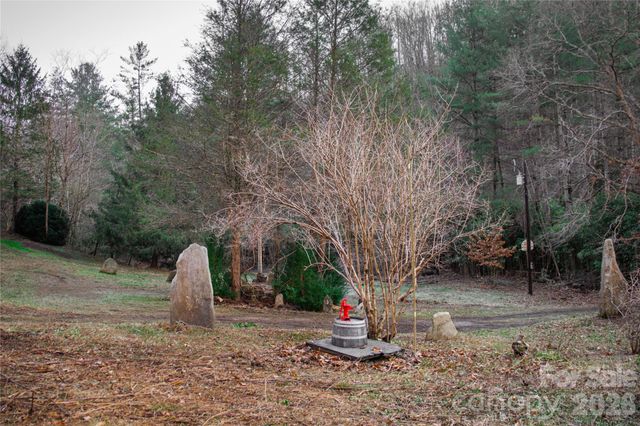 276 Cedar Creek Road, Black Mountain, NC 28711