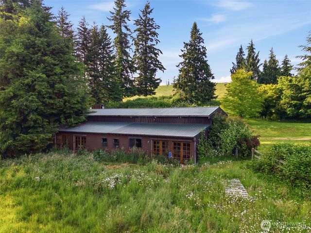 1058 Burnt Ridge Road, Onalaska, WA 98570
