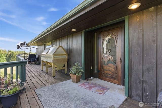 1058 Burnt Ridge Road, Onalaska, WA 98570