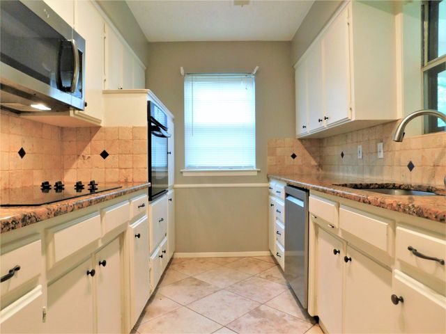 126 Bluebonnet Drive, Highland Village, TX 75077