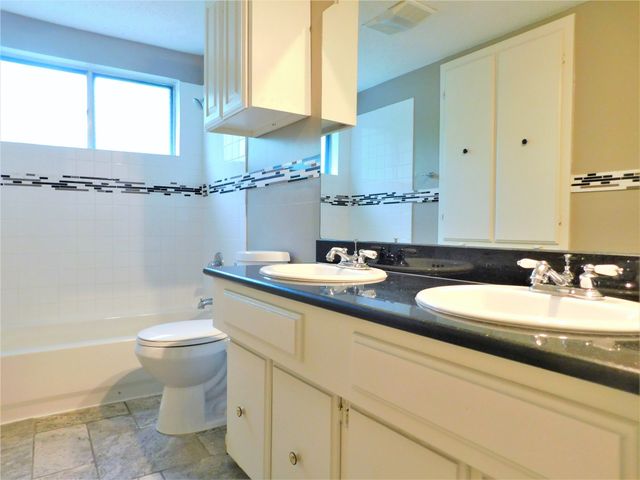 126 Bluebonnet Drive, Highland Village, TX 75077